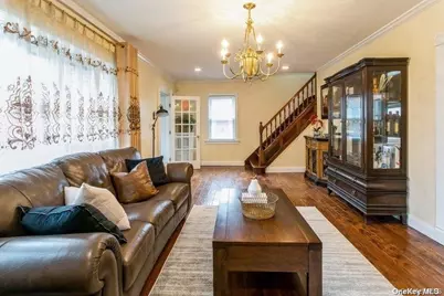 44 Jayson Avenue, Great Neck, NY 11021 - Photo 2