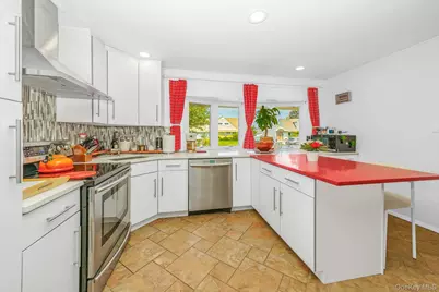 46 Elves Lane, Levittown, NY 11756 - Photo 16