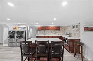 642 Lenore Ln, Elmont, NY 11003 - Photo 2