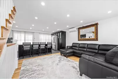642 Lenore Lane, Elmont, NY 11003 - Photo 8