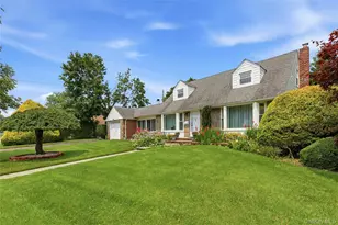 70 Birchwood Dr, New Hyde Park, NY 11040 - Photo 4