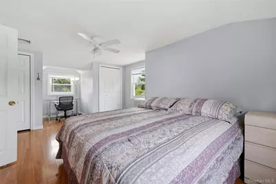 70 Birchwood Drive, New Hyde Park, NY 11040 - Photo 20