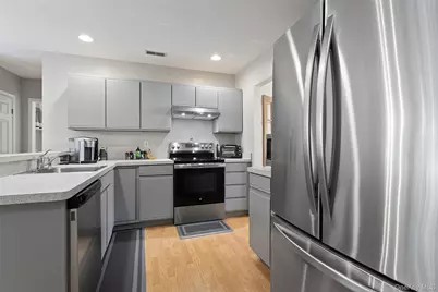 14 Lyford Lane, Poughkeepsie, NY 12601 - Photo 6