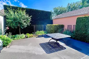 157-24 20th Rd, Whitestone, NY 11357 - Photo 20