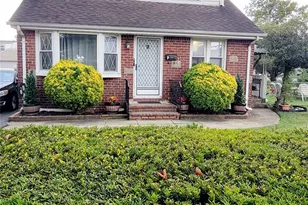7 E Jefferson Ave, Mineola, NY 11501 - Photo 2