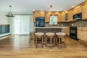 5 Central Ave, Glen Cove, NY 11542 - Photo 8