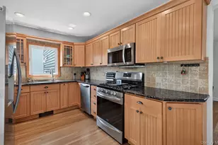292 N Alleghany Ave, Lindenhurst, NY 11757 - Photo 10