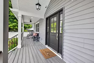 292 N Alleghany Ave, Lindenhurst, NY 11757 - Photo 4