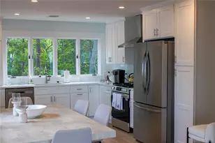 46 Red Cedar Point Rd, Hampton Bays, NY 11946 - Photo 6