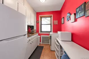 17-01 Utopia Pkwy, Whitestone, NY 11357 - Photo 6