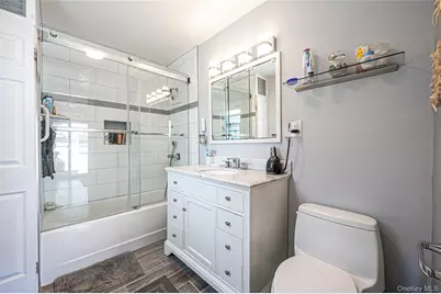 211 Saint Marks Place, East Meadow, NY 11554 - Photo 28