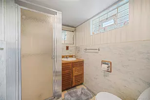 211 St Marks Pl, East Meadow, NY 11554 - Photo 32