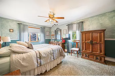 211 Saint Marks Place, East Meadow, NY 11554 - Photo 18