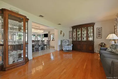 117 Melanie Drive, East Meadow, NY 11554 - Photo 6