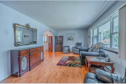 118 Fairmont Avenue, Medford, NY 11763 - Photo 4