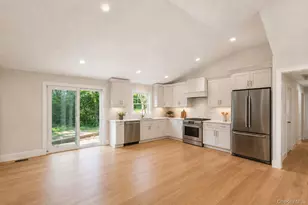 129 Cedar Ln, Medford, NY 11763 - Photo 12