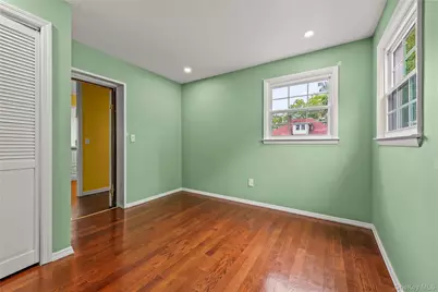 332 S 4th Avenue, Mount Vernon, NY 10550 - Photo 8
