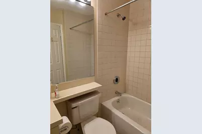 71-09 Park Avenue, Fresh Meadows, NY 11365 - Photo 4