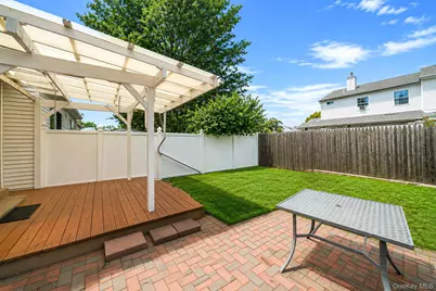 26 Beech Street, Central Islip, NY 11722 - Photo 24