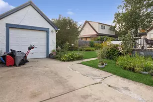 80 Dobson Ave, Merrick, NY 11566 - Photo 4