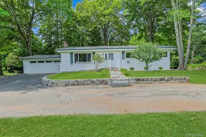 252 Watch Hill Road, Cortlandt Manor, NY 10567 - Photo 2