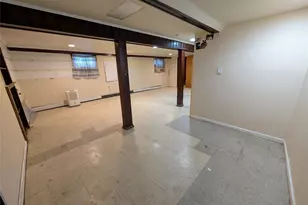 29-44 Bayswater Ave, Far Rockaway, NY 11691 - Photo 18