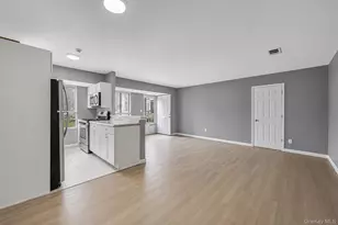 3 Cheyenne Ct, Coram, NY 11727 - Photo 6