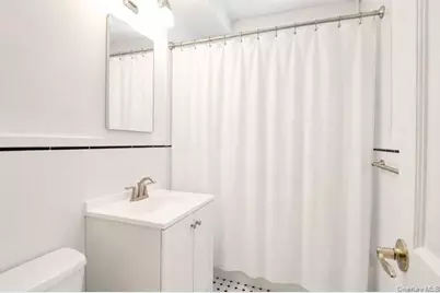 5620 Netherland Avenue #5D, Bronx, NY 10471 - Photo 8