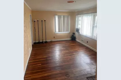 [Address not provided], Amityville, NY 11701 - Photo 4
