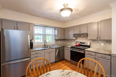 24 S Gate Drive, Poughkeepsie, NY 12601 - Photo 14