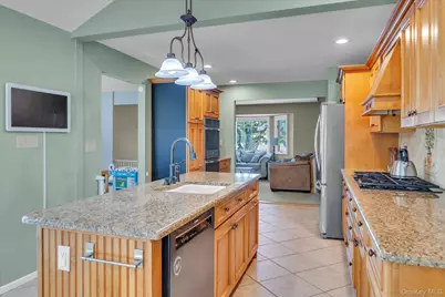 46 Sherbrooke Drive, Smithtown, NY 11787 - Photo 16