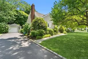 21 Circle Dr, Glen Cove, NY 11542 - Photo 22