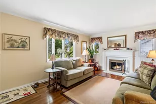 21 Circle Dr, Glen Cove, NY 11542 - Photo 8
