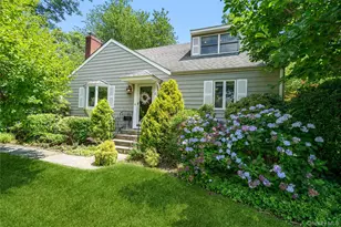 21 Circle Dr, Glen Cove, NY 11542 - Photo 2