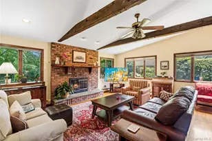 21 Circle Dr, Glen Cove, NY 11542 - Photo 4