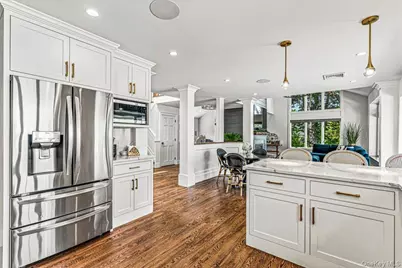 37 Soundview Drive, Shoreham, NY 11786 - Photo 14