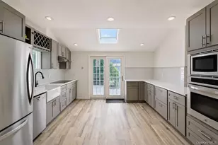 27 Avondale St, Valley Stream, NY 11581 - Photo 8