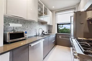 84-51 Beverly Rd, Kew Gardens, NY 11415 - Photo 8