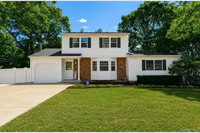 250 Clarice Boulevard, Holbrook, NY 11741 - Photo 1
