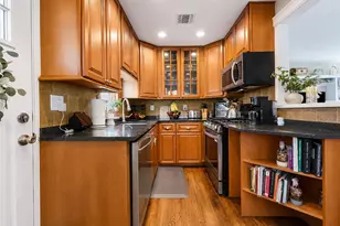 8 Harrison St, Patchogue, NY 11772 - Photo 10