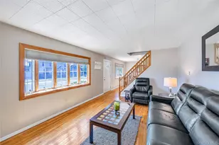 42 Crescent St, Hicksville, NY 11801 - Photo 10