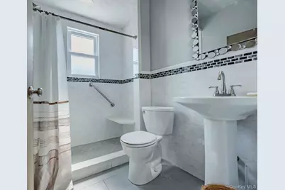 124 Roosevelt Boulevard, Long Beach, NY 11561 - Photo 4