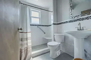 124 Roosevelt Blvd, Long Beach, NY 11561 - Photo 4