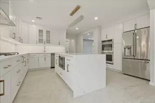 616 Harless Pl, West Hempstead, NY 11552 - Photo 10