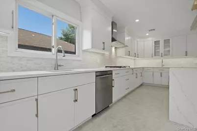 616 Harless Place, West Hempstead, NY 11552 - Photo 8