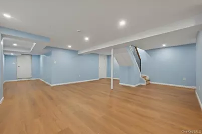 616 Harless Place, West Hempstead, NY 11552 - Photo 28