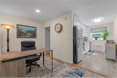 32 Pearsall Avenue #3F, Glen Cove, NY 11542 - Photo 12