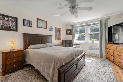 32 Pearsall Avenue #3F, Glen Cove, NY 11542 - Photo 6