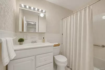 1200 Midland Avenue #9E, Bronxville, NY 10708 - Photo 14