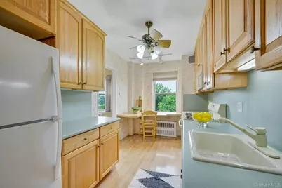 1200 Midland Avenue #9E, Bronxville, NY 10708 - Photo 8